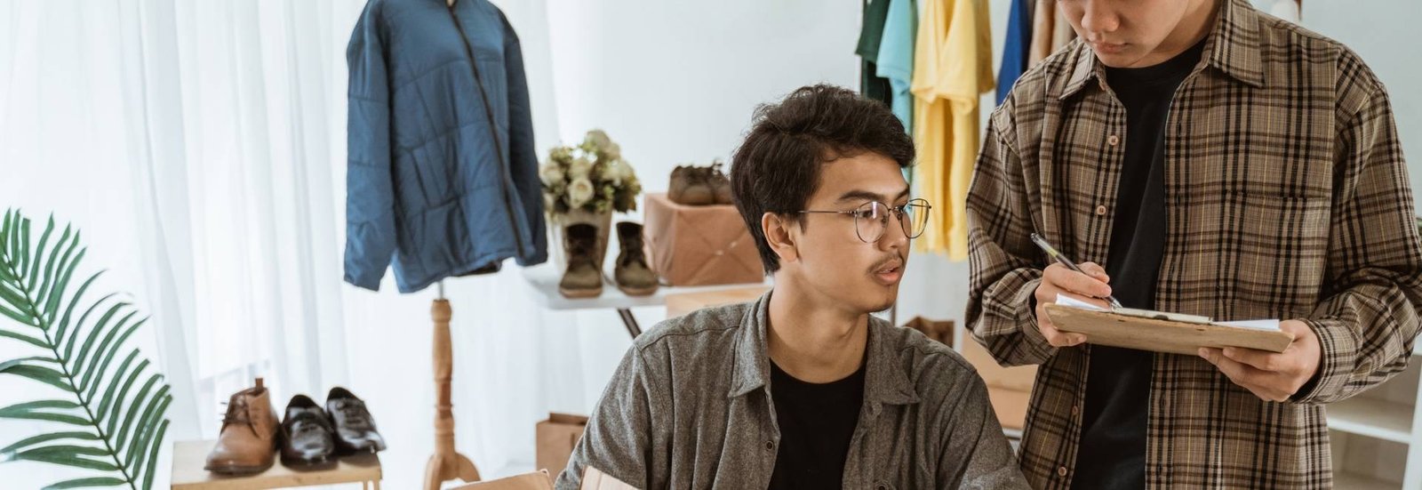 qodef-fullwidth-slider